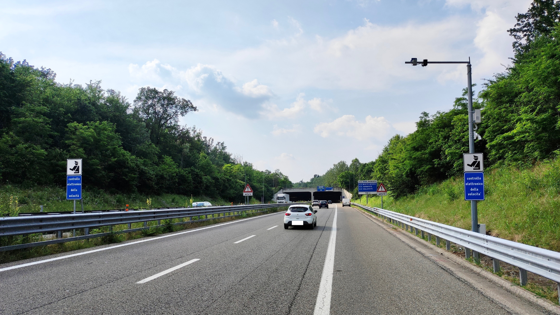 Starting from Saturday 24 June an innovative device for detection of the instant speed on the S.S. 336 in Vanzaghello comes into operation